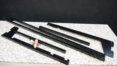 Стойка подвесная для хранения колес М01